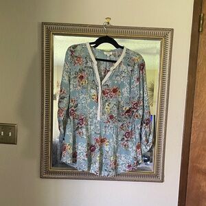 Umgee Blue Floral Lace Blouse